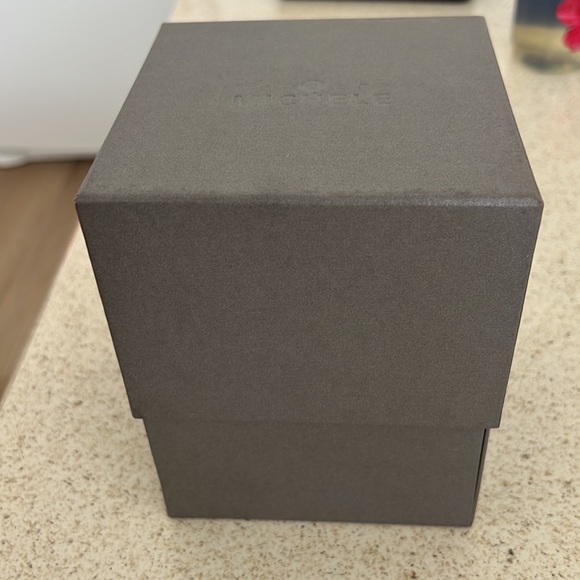 Silver Deco diamond bezel pearl face - Picture 4 of 12